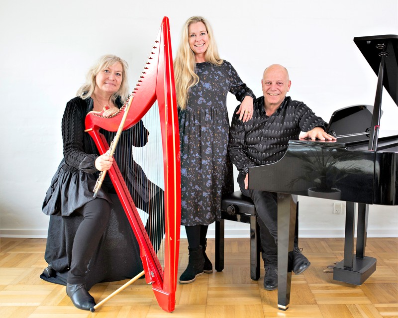 Tine Lilholt, Tina Siel og Knud-Erik Thrane der udgør Den Unikke Trio giver julekoncert 4. december