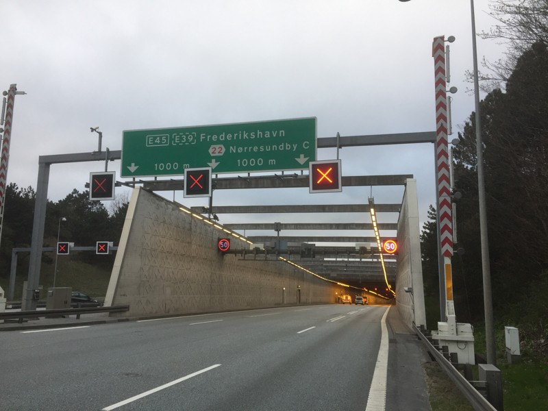 Beredskabsøvelse påvirker trafikken gennem Limfjordstunnelen tirsdag aften og nat.