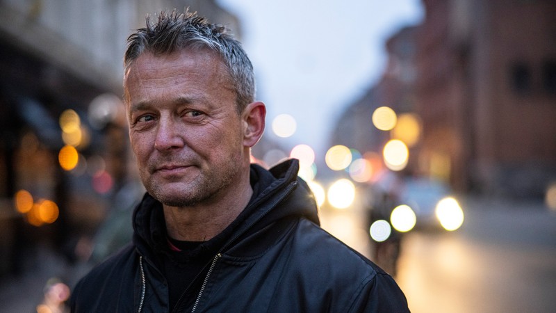 René Dahl Andersen har flere gange tidligere lagt vejen forbi Aalborg Kongres & Kultur Center (AKKC) med de populære foredrag Hærdet vol. 1 og 2.
