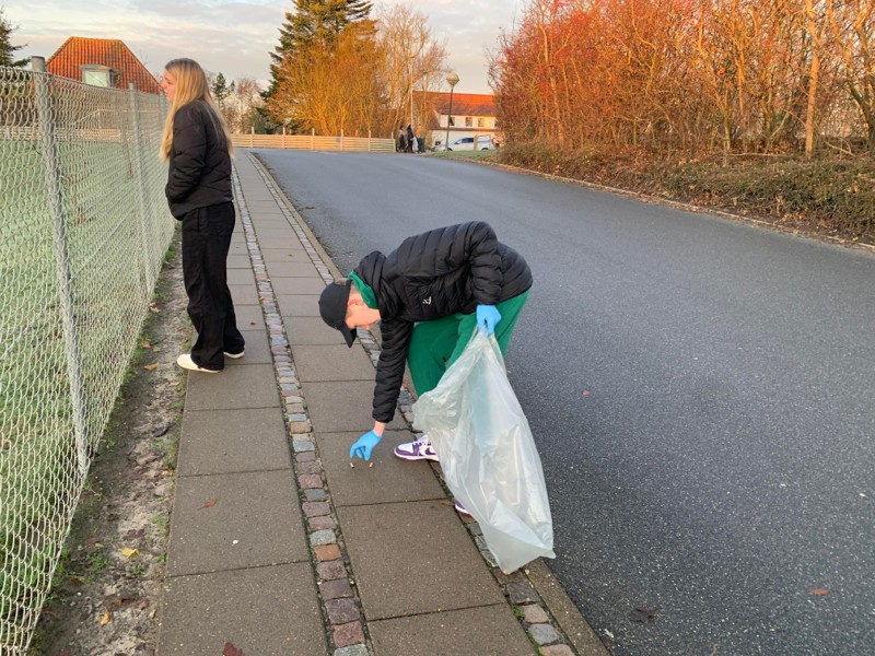 Der var arrangeret ruter i hele byen så eleverne kunne samle affald og være medhjælpende i forhold til at holde byen pæn og ren.