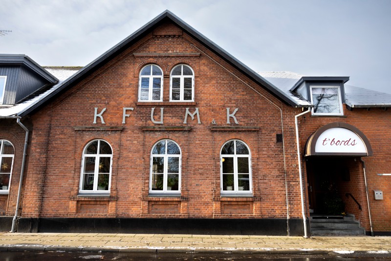 Ung Kult har hjemme her i det tidligere KFUM & KFUK Ungdomshus i Skovgade i Nykøbing. Huset får nu 1 mio. kr. fra Nordea-fondens Kulturhuspulje.