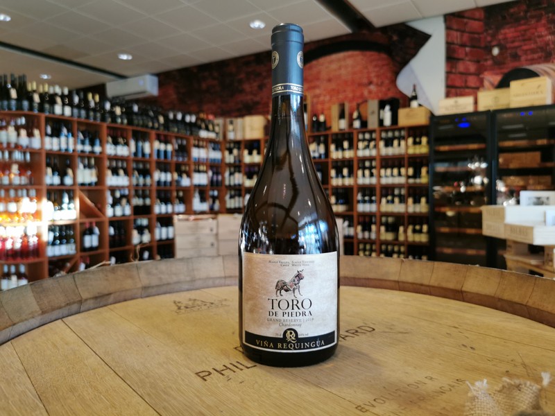 2019 Viña Requinga – Toro de Piedra Chardonnay.
