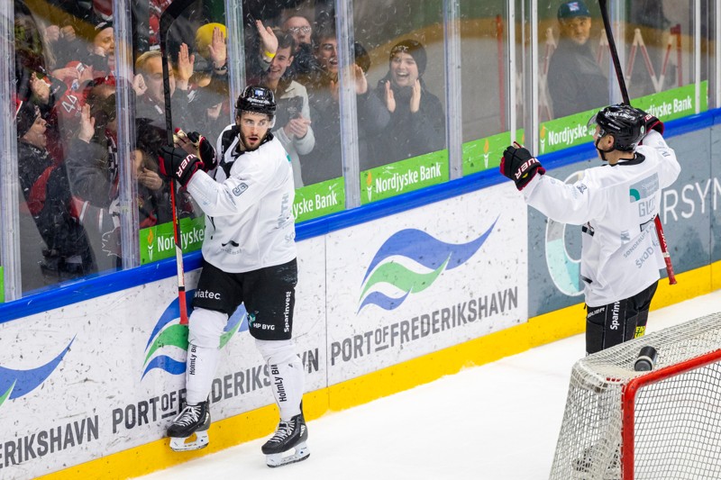 25-årig mand affyrede kanonslag under kampen mellem Frederikshavn White Hawks og Aalborg Pirates