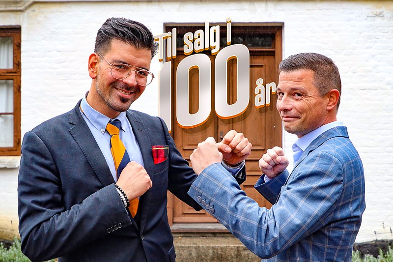 Peder Kongsgaard (th.) fra EDC Hanne og Hugo Larsen i Thisted møder Odensemægleren Bahadir Demirhar i en dyst om at sælge 10 ejendomme der har salgsmæssigt har ligget "døde" i 100 år.