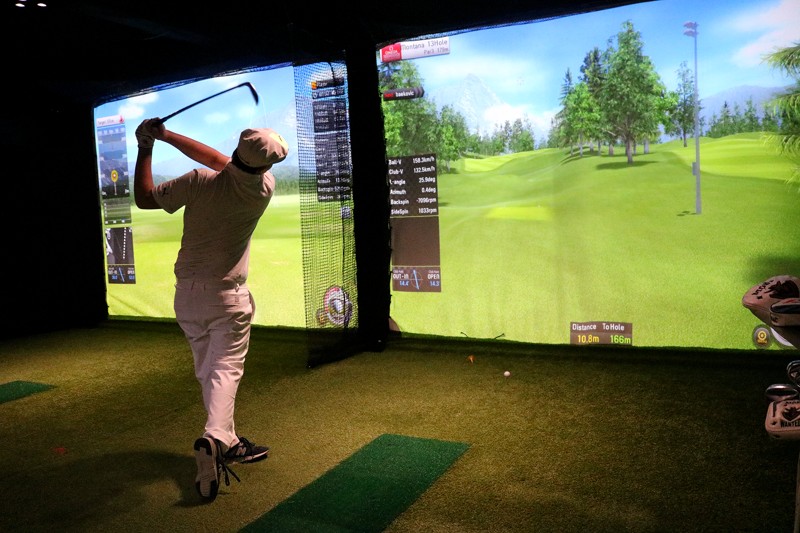 Christian Bech er glad for at han kan supplere sin golftræning i Fitnesshuset og vægtede at spille på én af Montanas mange gode golfbaner.