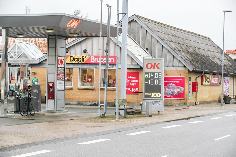 Dagli'brugsen i Birkelse har et svært. Nu holdes der borgermøde om situationen.