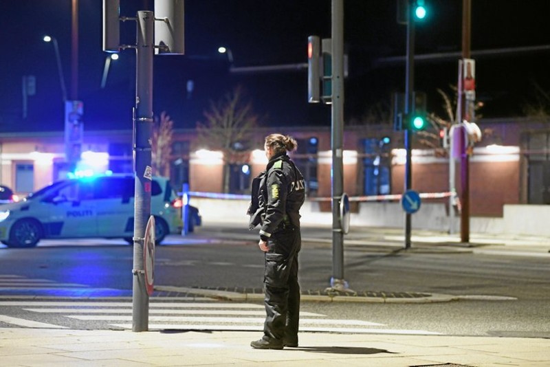 En 27-årig mand blev dræbt af knivstik efter en bytur i Aalborg.