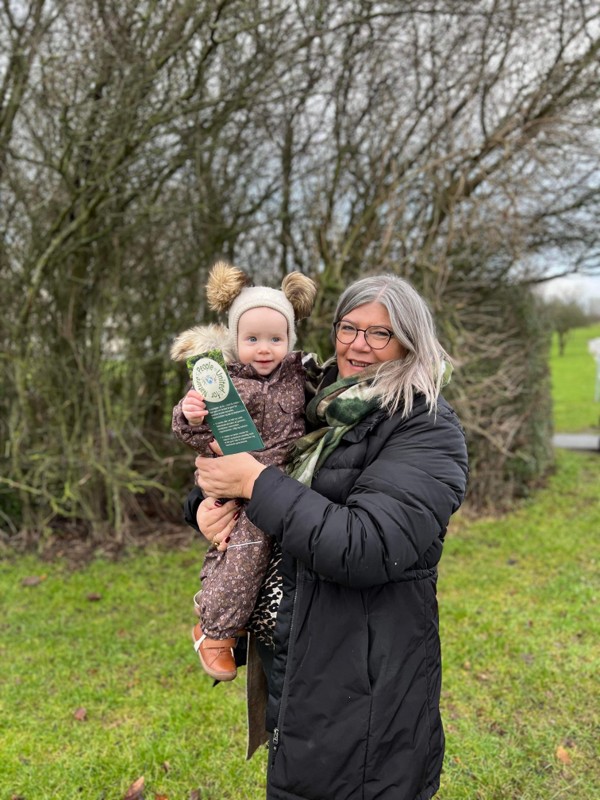 Lise Heidelbach ønsker at gøre en forskel for jordkloden, så der skabes en bedre verden for kommende generationer - blandt andre Lise's barnebarn, Vilma.