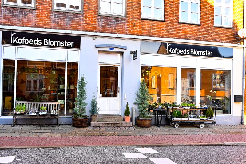 Kofoeds Blomster har været glade for at bo i Vestergade 60a - men P-forholdene for kunderne har været for besværlige.