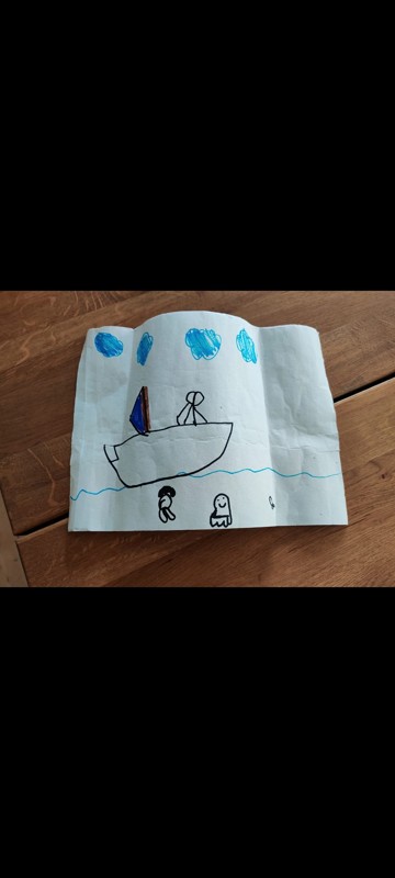 På bagsiden af brevet havde Maggie Stadsgaard Kjær selv tegnet en lille tegning, og det var den, hendes mor i første omgang kunne genkende, da hun så opslaget om den fundne flaskepost ved Als Odde.