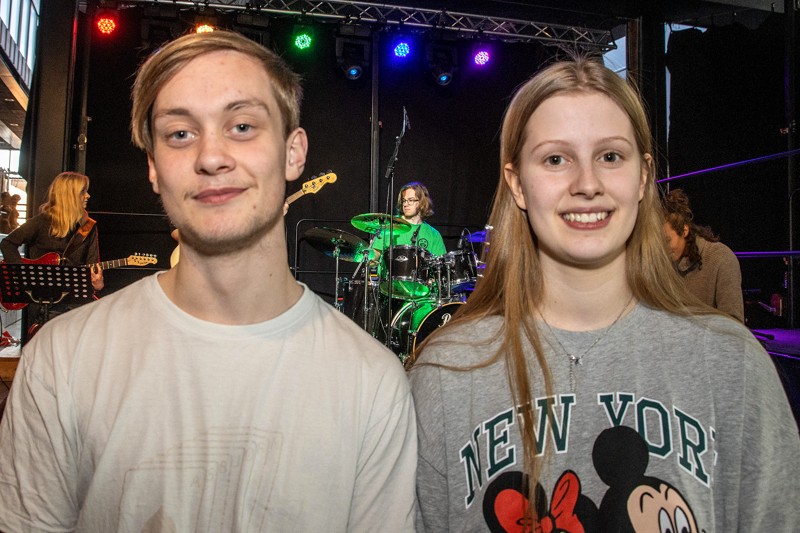 Asbjørn Kaa Madsen og Anneline Bech Purkær debuterer onsdag den 1. februar i musicalen Noget for Nogen på Fjerritslev Gymnasium.