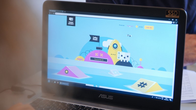 Coding Pirates Denmark er en landsdækkende forening, hvor børn og unge kan komme i deres fritid og lære at programmere.