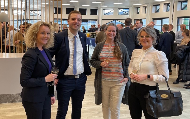 Fredag blev der holdt reception for Jesper Cebula Rasmussen, der er tiltrådt stillingen som direktør i Spar Nord for bankområde Hjørring.