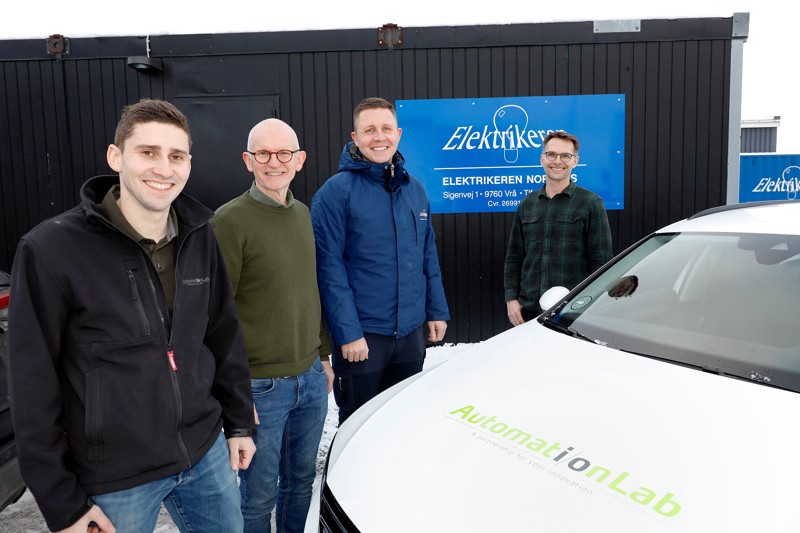AutomationLab søger nu medarbejdere med uddannelse som automationsingeniør og IT-ingeniør. Fra venstre Daniel Svenningsen (AutomationLab), Claus Walther Jensen (AutomationLab), Jens Hjelm Kristensen (Elektrikeren Nord) og Jacob Kodal Petersen (AutomationLab).