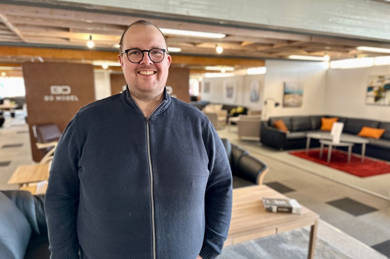 - Lige nu er der stille. Men jeg har troen på fremtiden, siger Rasmus Pold, Vils Bolighus.