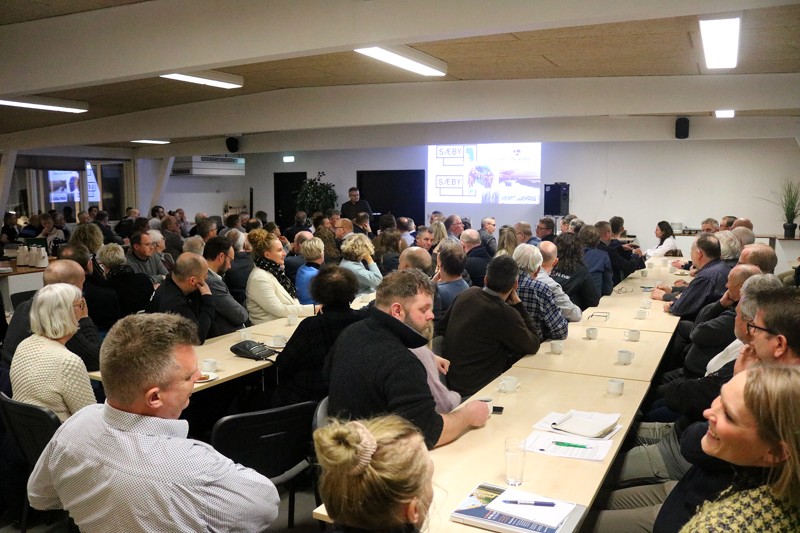Der var god stemning blandt de 130 fremmødte og der kunne spores en ægte interesse for at kæmpe for Sæby.
