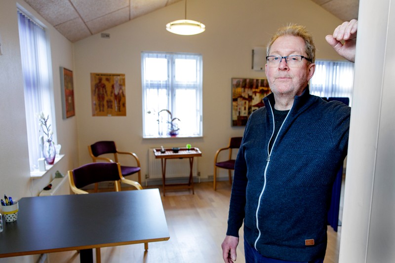 Psykoterapeut Franz Mathiassen taler med mennesker i krise. 