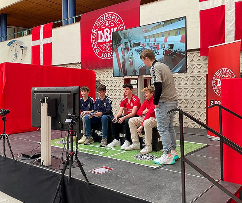 Her ses de to spillere fra Dronninglund i kamp ved DM i Odense.
