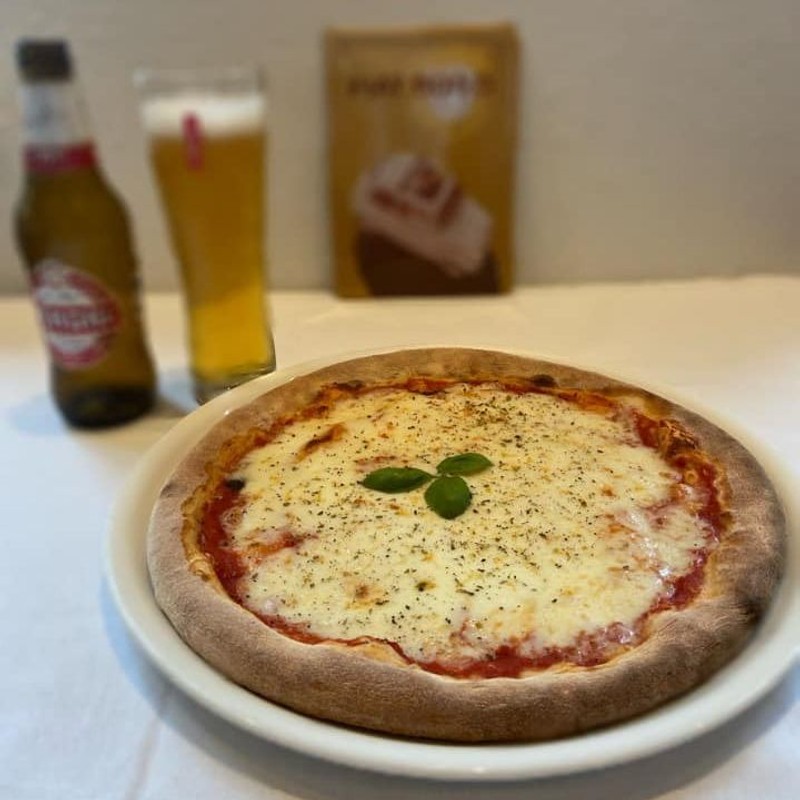 Det gamle Restaurant Roma, som tidligere skiftede navn til Restaurant Unico har åbent for den ægte italienske pizzaoplevelse