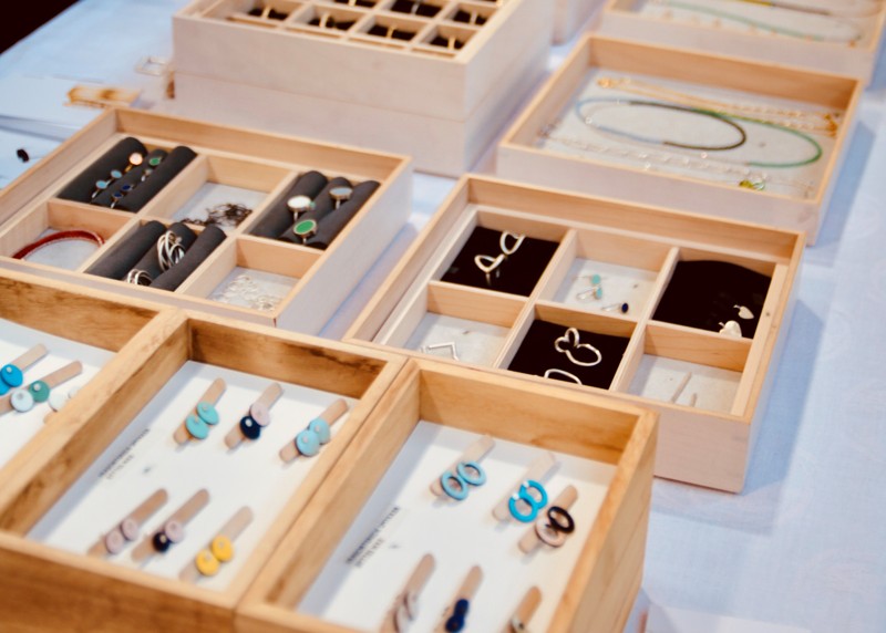 Smykker er også en vigtig del af kunst- og designmarkedet.