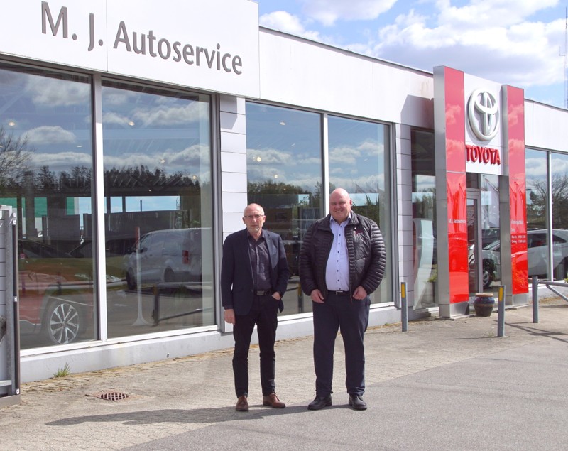 Borgmester Mogens Jespersen blev en af de første Toyota-forhandlere i Danmark - i dag ligger Toyota stadig i Hadsund, nu med Lars Hird som frontmand.                               