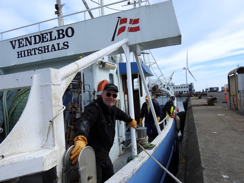 Her er det HG 35 Vendelbo, der skal på togt i to dage. Det er fiskeskipper Jens Peter Hjermitslev med  Carsten og Leif, der udgør den tre mand store besætning.