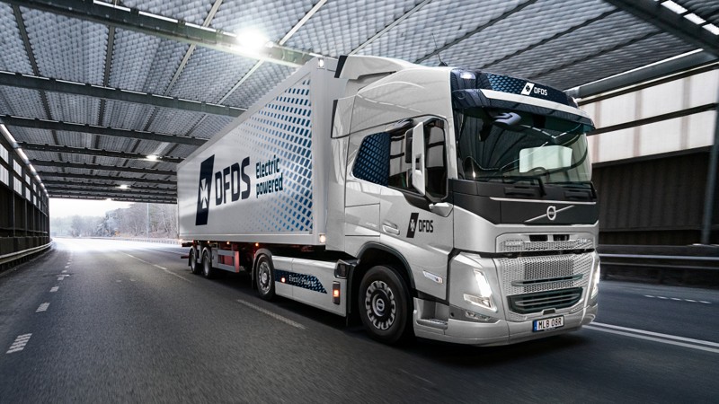 DFDF Køletransport investerer i øjeblikket stort i elektriske lastbiler fra Volvo. De oplyser, at de er på vej til at blive den logistik-virksomhed i Norden, der har den største flåde af el-lastbiler. 