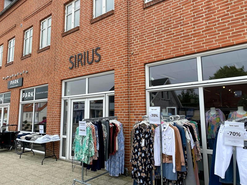 Sirius er Rikke Fruergaards yngste butik. Her sælger hun tøj til kvinder.