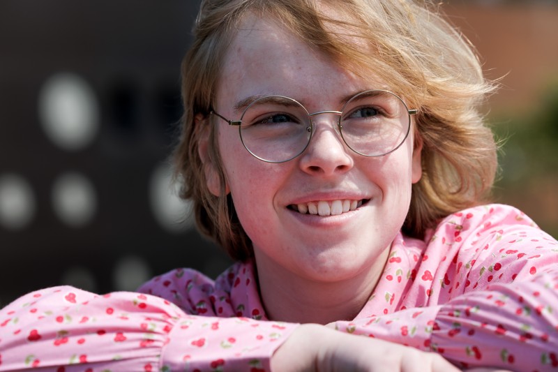 16-årige Juliane Margrete Møller Longfors er årets modtager af Kulturelt Samråds kulturpris for unge, Årets Unge Kulturtårn.