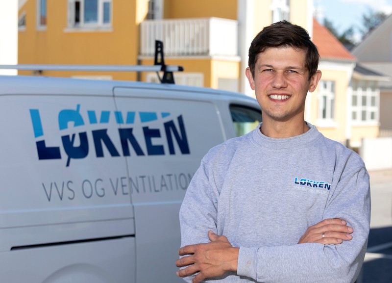 Kasper Gjerløv Hohnsbehn har travlt i sin virksomhed