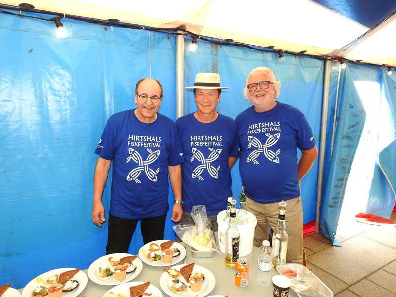 3 kokke på stribe Heim Ole og Ejvind, der stod for de mange Tapas som blev lavet til Hirtshals Fiskefestival.