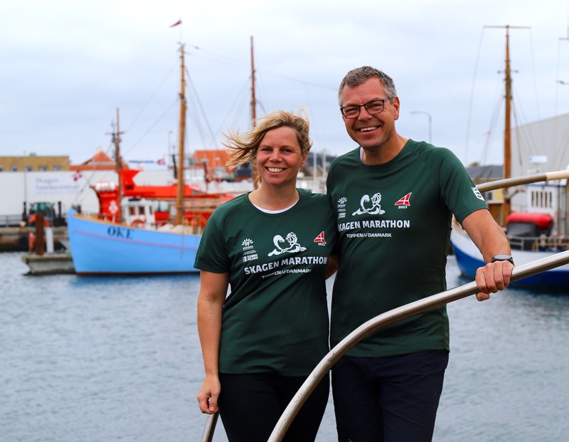 Anne-Mie Rasmussen og Rico Eiersted glæder sig over rekordstor tilslutning til årets marathon i Skagen.